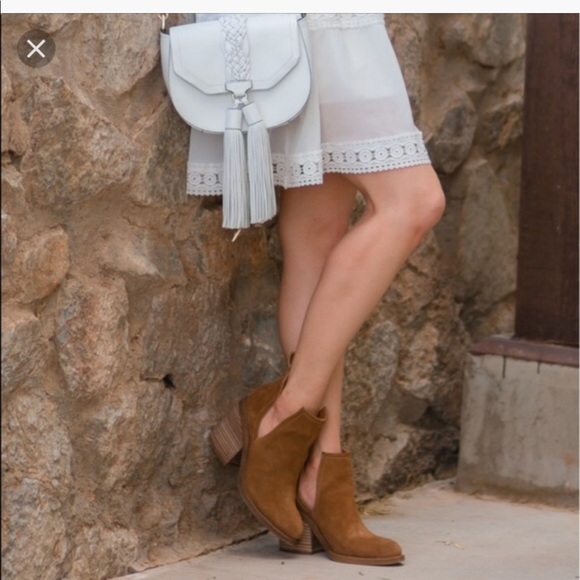 steve madden sharini cut out booties